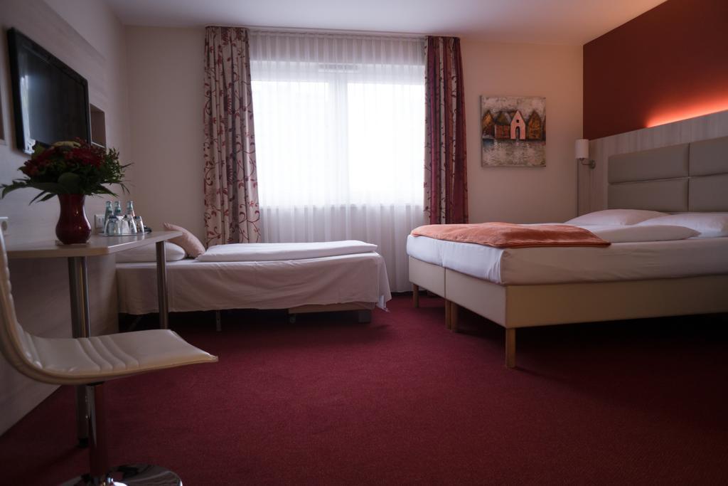 Roedelheimer Hof - Am Wasserturm Hotel 3*