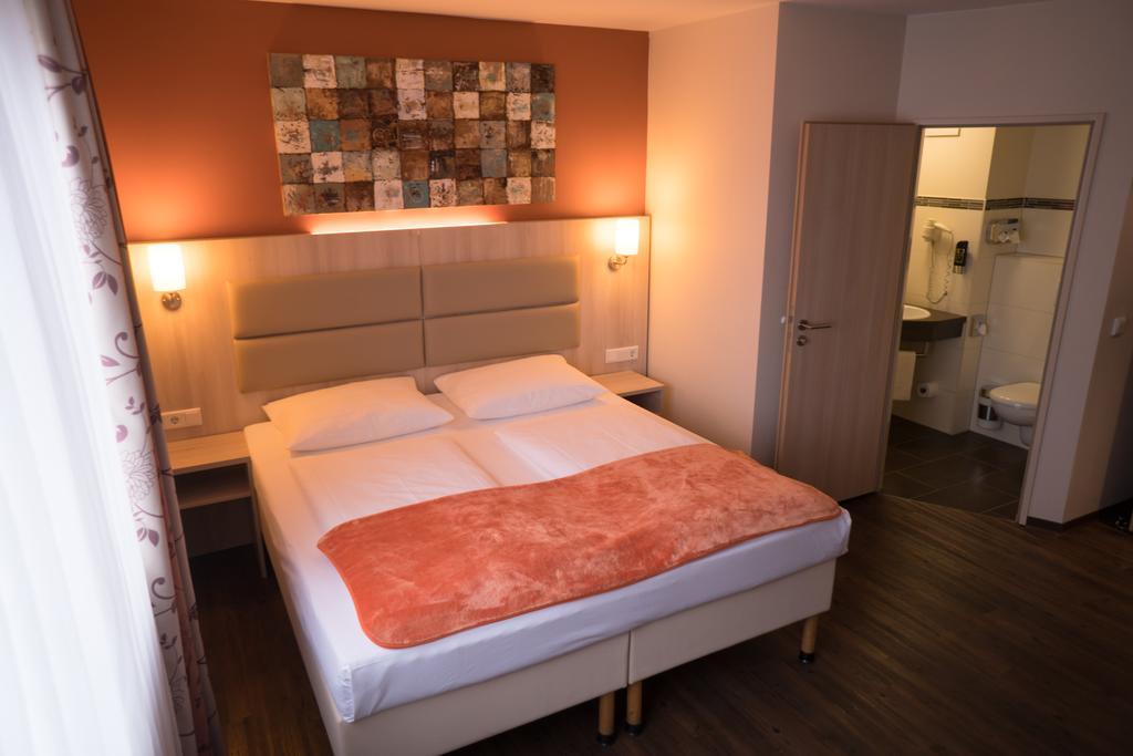 Hotel Roedelheimer Hof - Am Wasserturm 3*
