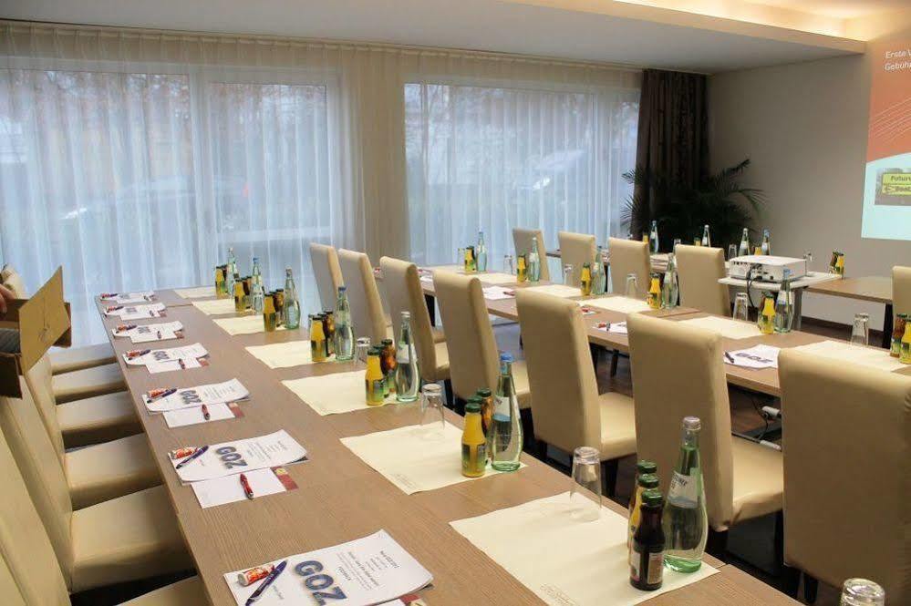 Hotel Roedelheimer Hof - Am Wasserturm 3*